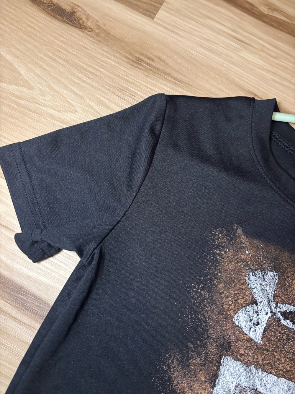 Under Armour Black Short-Sleeve Tee with White Logo Baseball theme - Picture 2 of 5